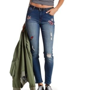 Kensie 2/26 Knockout Skinny Patch Embellished Jean